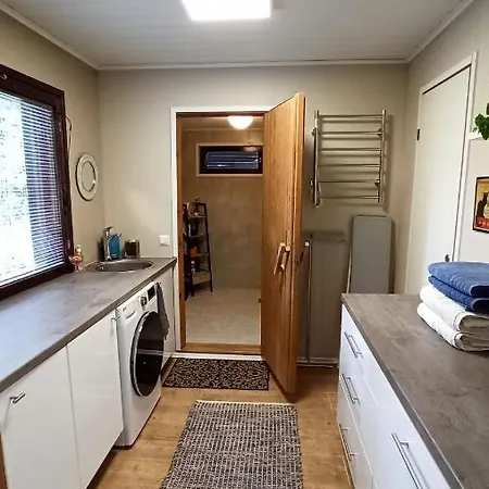 Dom wakacyjny Talo Uima-altaalla Hämeenlinna