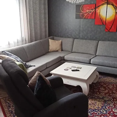 Talo Uima-altaalla Σπίτι διακοπών Χαμεενλίνα