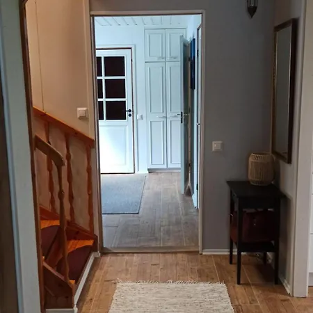 Talo Uima-altaalla Σπίτι διακοπών *