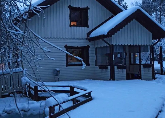 Talo Uima-altaalla *